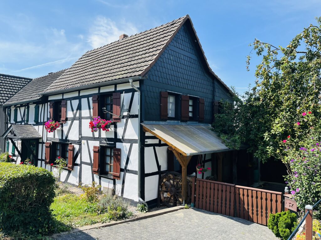 Aussenansicht Starßenseite